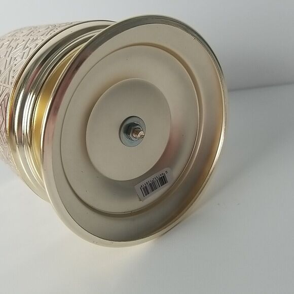 Bath & Body Works Geometric Pedestal Medium Candle Holder 5.25x4.25in White Barn - Picture 4 of 7